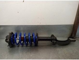 Replacement front right shock absorber for Audi A6 Avant (4G5) 3.0 V6 24V TDI OEM IAM reference 4G0413031Q 
