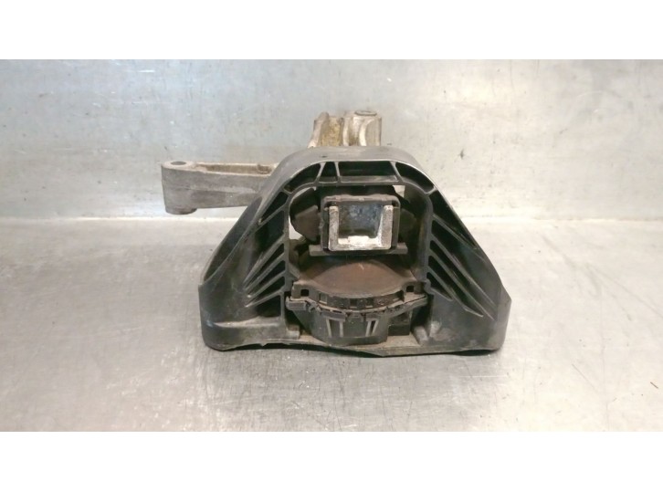 Replacement right engine mount for Renault Scénic IV (J9_) 1.5 DCi 110 OEM IAM reference 112848459R 113757824R 