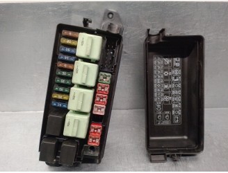 Recambio de caja reles / fusibles para mini r50,r53 1.6 16v cat referencia OEM IAM 1480790  