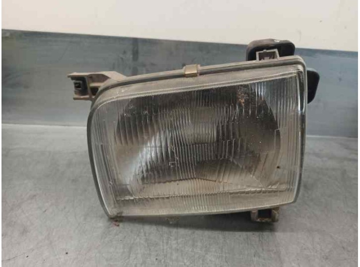 Recambio de faro izquierdo para nissan pick-up (d22) 2.5 diesel referencia OEM IAM 11024717 KOITO