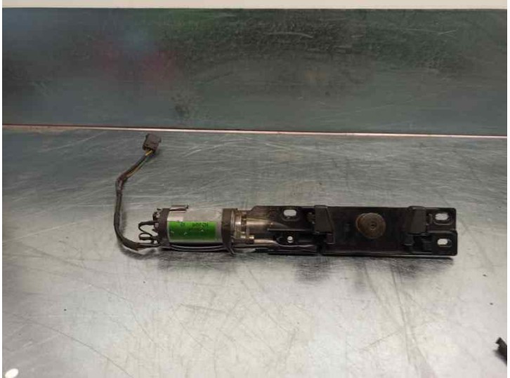 Recambio de motor regulacion faros para bmw serie 7 (e38) 725tds referencia OEM IAM 8352202 0390201300 BOSCH -