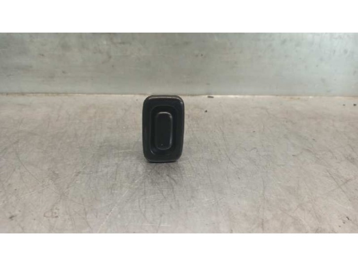Recambio de mando elevalunas trasero derecho para mazda 323 berlina c/f/s (ba) 1.5 16v cat referencia OEM IAM 