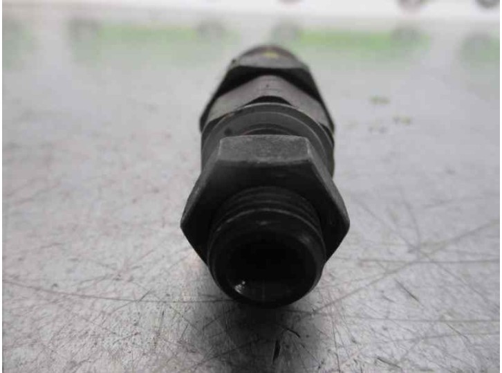 Replacement injector for Hyundai H1 2.5 turbodiesel OEM IAM reference 002EU03 002DU24 LUCAS