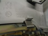 Recambio de luz interior para peugeot 308 sw 1.6 16v referencia OEM IAM 9681370177 