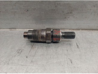 Recambio de inyector para hyundai h-1 / starex autobús (a1) 2.5 tci referencia OEM IAM D4BH 3380042600 