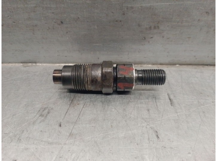 Recambio de inyector para hyundai h-1 / starex autobús (a1) 2.5 tci referencia OEM IAM D4BH 3380042600 