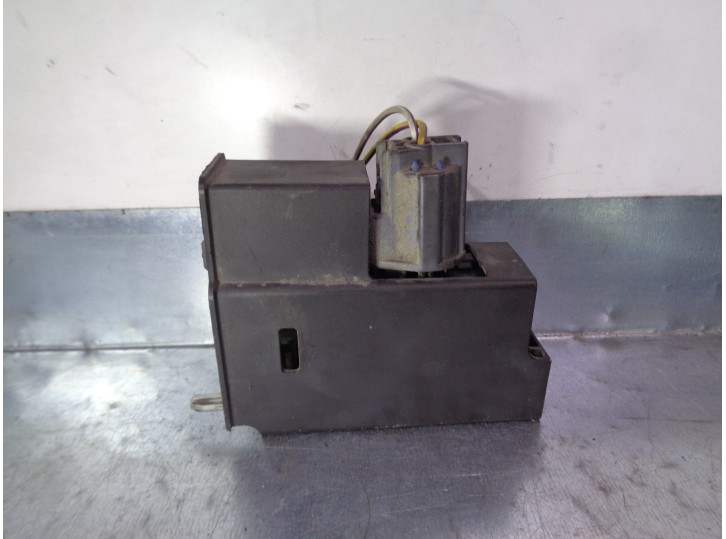 Recambio de motor tapa deposito combustible para ford focus c-max (cap) 2.0 tdci cat referencia OEM IAM 1379214 KIEKERT