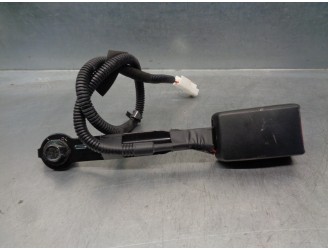 Recambio de enganche cinturon para hyundai i40 cw 1.7 crdi cat referencia OEM IAM 888303Z000RY 2 PINES 