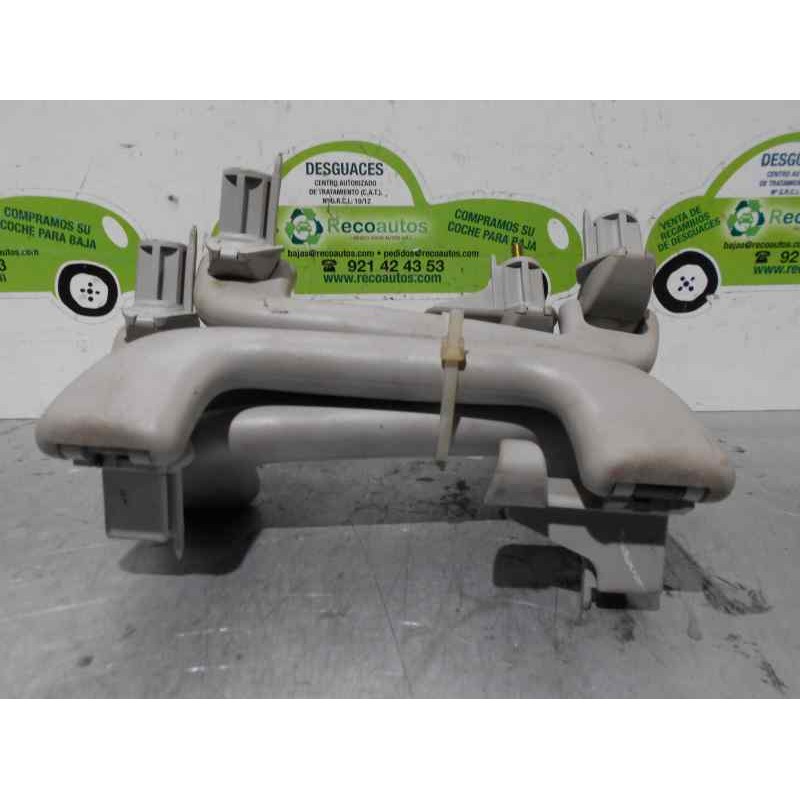Recambio de maneta interior delantera derecha para toyota corolla verso (r1) 2.0 turbodiesel cat referencia OEM IAM   