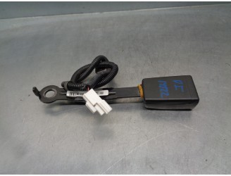 Recambio de enganche cinturon para hyundai i40 cw 1.7 crdi cat referencia OEM IAM 888303Z000RY 2 PINES 