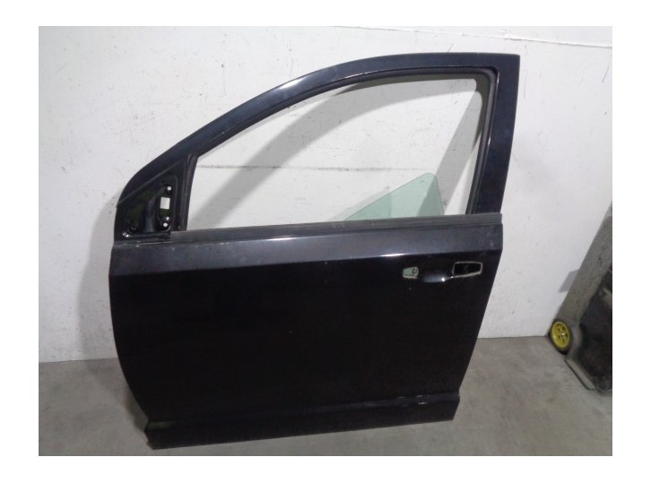 Recambio de puerta delantera izquierda para dodge journey 2.0 16v crd cat referencia OEM IAM 68040231AB NEGRA 5 PUERTAS