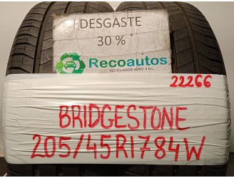 Recambio de neumatico/s para toyota yaris (_p21_, _pa1_, _ph1_) 1.5 hybrid (mxph10) referencia OEM IAM 20545R1784W BRIDGESTONE E