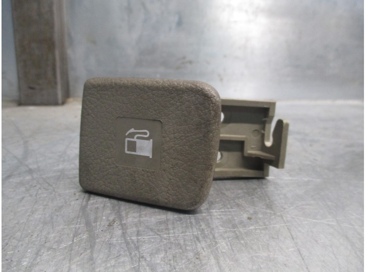 Recambio de boton apertura deposito para ssangyong kyron 2.0 referencia OEM IAM 7114009000 