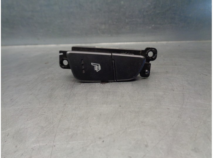 Replacement right seat control for Hyundai i40 CW 1.7 CRDi CAT OEM IAM reference 937303Z200 