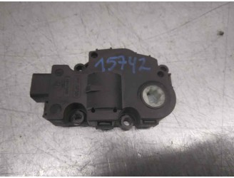 Recambio de motor apertura trampillas climatizador para mercedes-benz clase m (w164) 320 / 350 cdi (164.122) referencia OEM IAM 