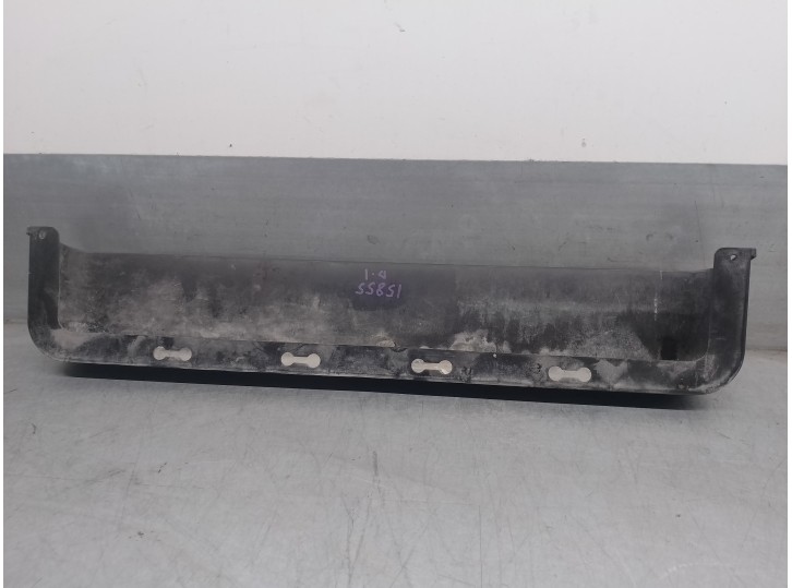 Recambio de molduras delanteras para renault r-4 f6a furgoneta referencia OEM IAM 15855 
