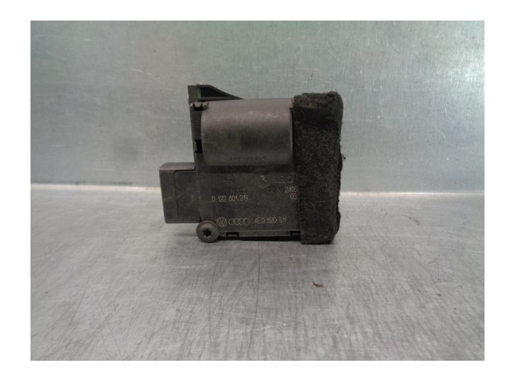 Recambio de motor calefaccion para audi a8 (4e2) 3.0 tdi quattro referencia OEM IAM 4E0820511 0132801323 BOSCH