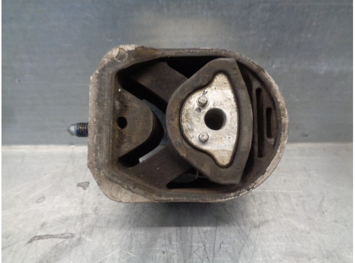 Recambio de soporte motor para mercedes-benz clase a (w169) 1.5 cat referencia OEM IAM A1692400717  