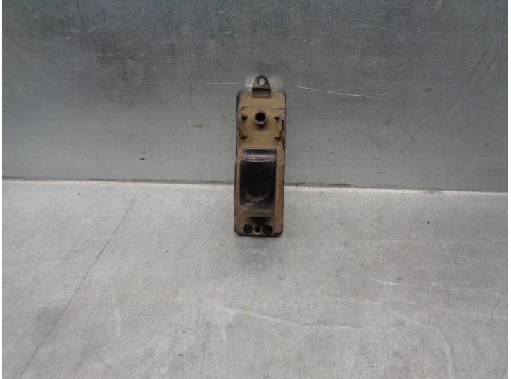 Recambio de mando elevalunas delantero derecho para opel frontera b basis referencia OEM IAM 9971221020 6240121 