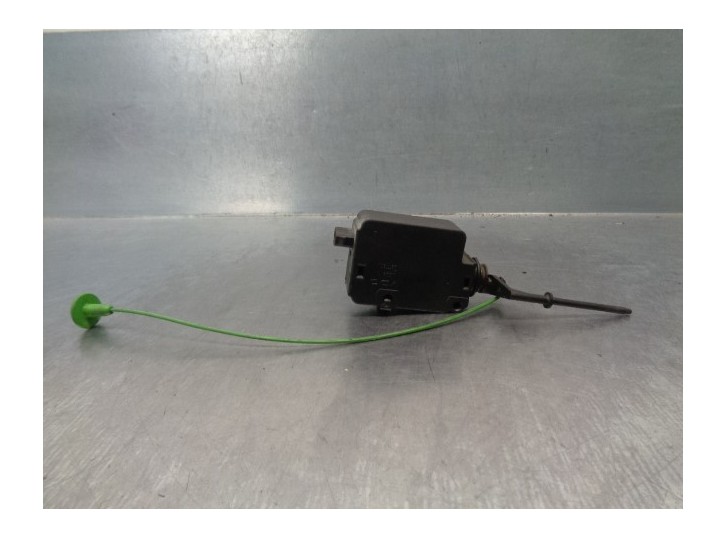 Recambio de motor tapa deposito combustible para bmw serie 7 (e65/e66) 3.0 turbodiesel cat referencia OEM IAM 67118381522 