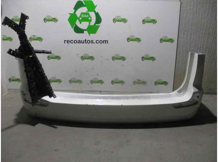 Recambio de paragolpes trasero para ssangyong rodius 2.0 td cat referencia OEM IAM BLANCO 5 PUERTAS