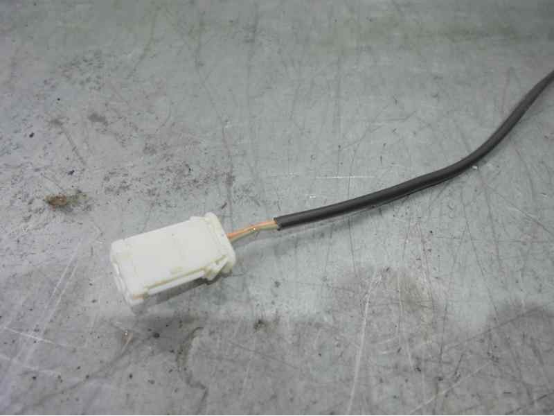 Recambio de enganche cinturon para peugeot 308 1.6 16v referencia OEM IAM C8895E129 C8895E129 3 PUERTAS