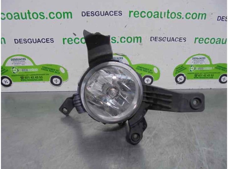 Recambio de faro antiniebla derecho para ssangyong rodius 2.0 td cat referencia OEM IAM 8320221500  