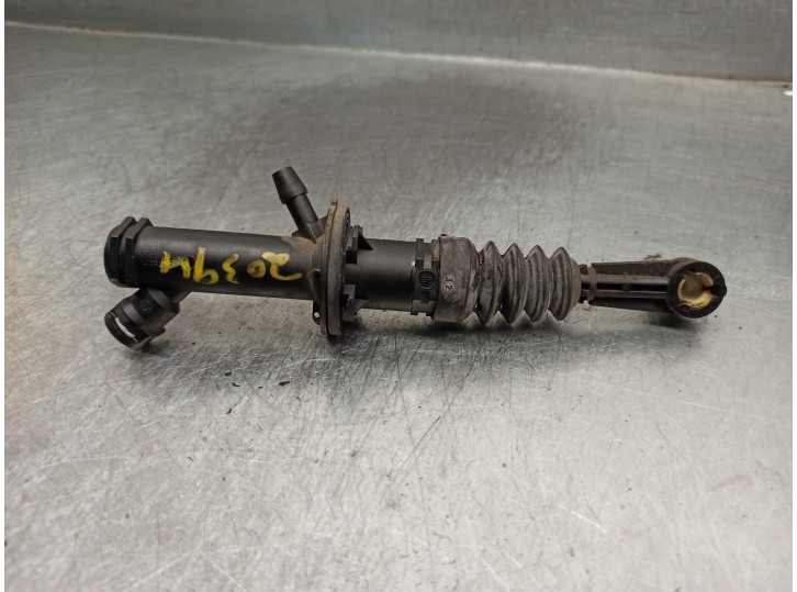 Recambio de bomba embrague para renault scenic iii 1.5 dci diesel referencia OEM IAM 306100018R 