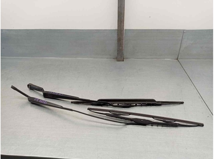 Recambio de brazo limpia delantero derecho para seat toledo (1m2) 1.9 tdi referencia OEM IAM 1M1955409B 