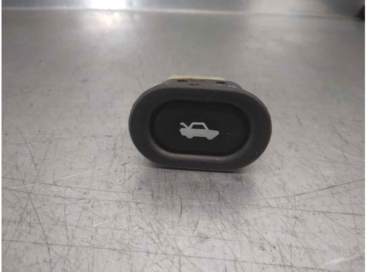 Recambio de mando para saab 9000 cd 2.0 cat referencia OEM IAM 4061883 