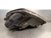 Replacement right headlight for Kia Carens III MPV (UN) 2.0 CRDi 140 OEM IAM reference 921021D020 921021D020 