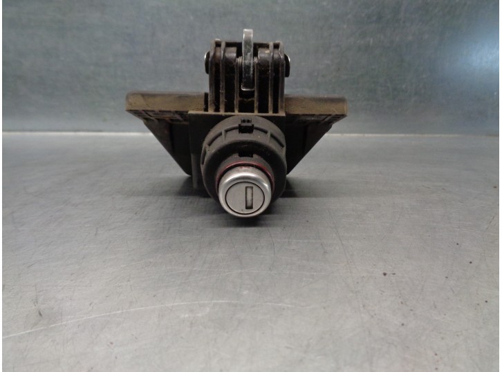 Recambio de cerradura maletero / porton para lancia thema 2.0 16v cat referencia OEM IAM   