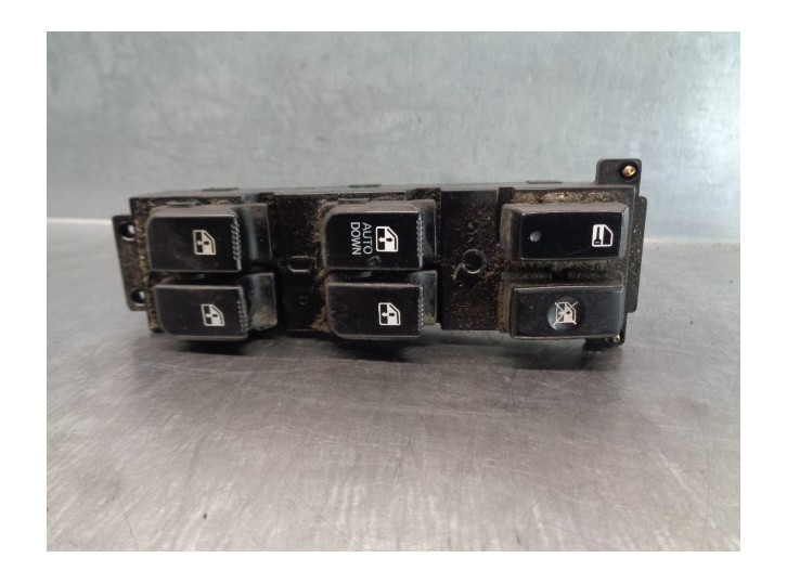 Recambio de mando elevalunas delantero izquierdo para hyundai santa fe (bm) 2.2 crdi cat referencia OEM IAM 371490 