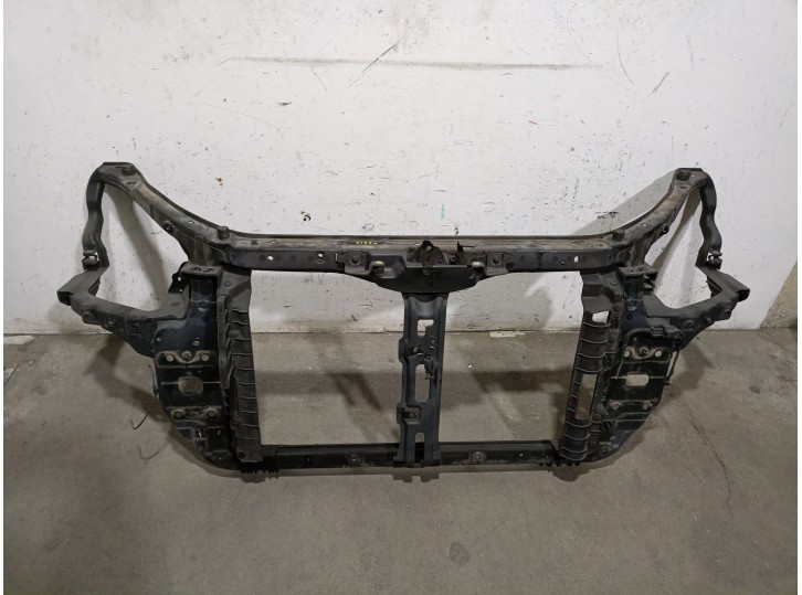 Replacement front panel for Kia Carens III MPV (un) 2.0 CRDi 140 OEM IAM reference 641101D000 641101D000 