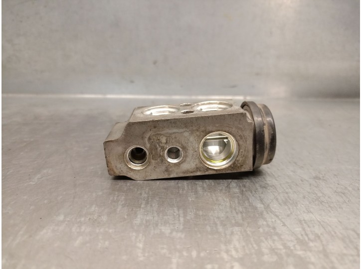 Recambio de valvula expansion para kia sorento ii (xm) 2.2 crdi referencia OEM IAM 976262F700 976262F700 