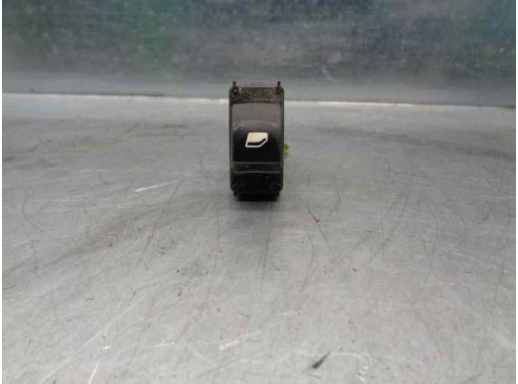Recambio de mando elevalunas delantero derecho para citroën berlingo station wagon 1.6 16v hdi fap referencia OEM IAM 