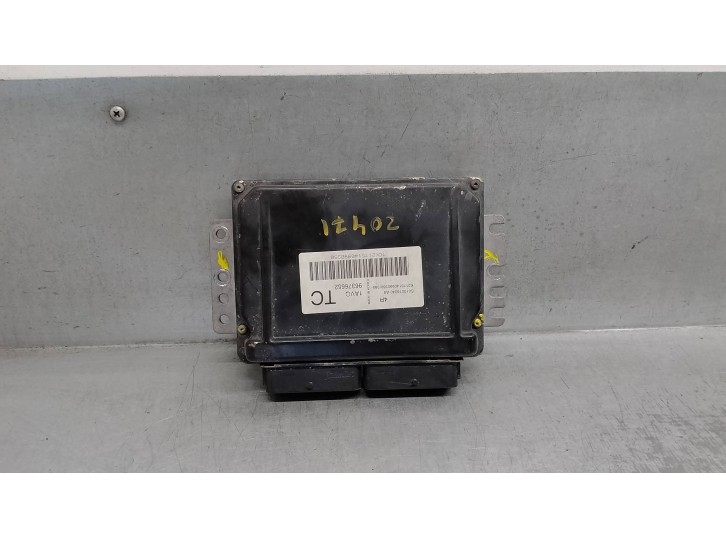 Replacement engine ECU for Daewoo Kalos 1.2 CAT OEM IAM reference 96376652 S010016040A8 
