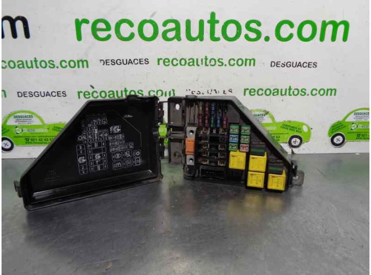 Recambio de caja reles / fusibles para mg streetwise 2.0 td referencia OEM IAM YQE000730 