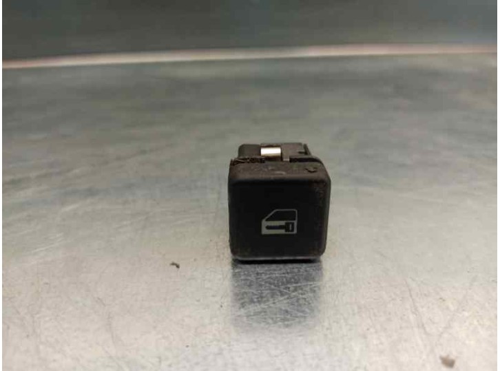 Recambio de mando para bmw serie 7 (e38) 725tds referencia OEM IAM 8360828 