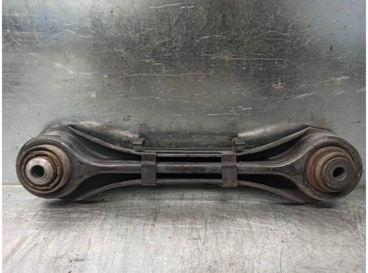 Recambio de brazo suspension superior trasero derecho para bmw serie 3 berlina (e90) 320d referencia OEM IAM 