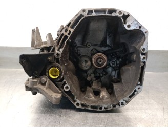Recambio de caja cambios para renault clio ii (bb_, cb_) 1.5 dci referencia OEM IAM JR5120 7701717742 A010082