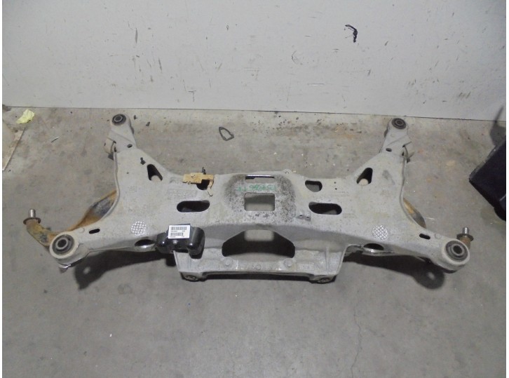 Recambio de puente trasero para volvo xc70 2.4 diesel cat referencia OEM IAM 8250451 SOLO PUENTE 