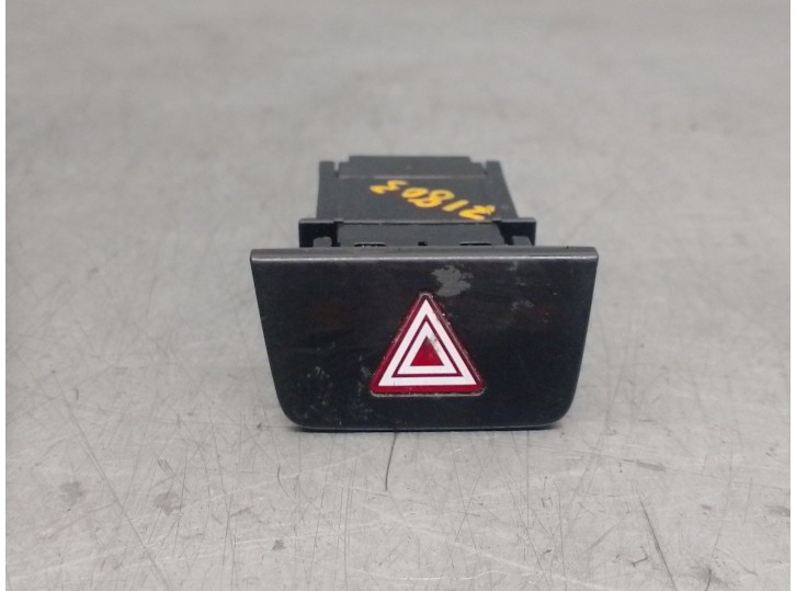 Replacement hazard warning switch for Hyundai Tucson (NX4E, NX4A) 1.6 T-GDi HTrac OEM IAM reference 93790N7000 