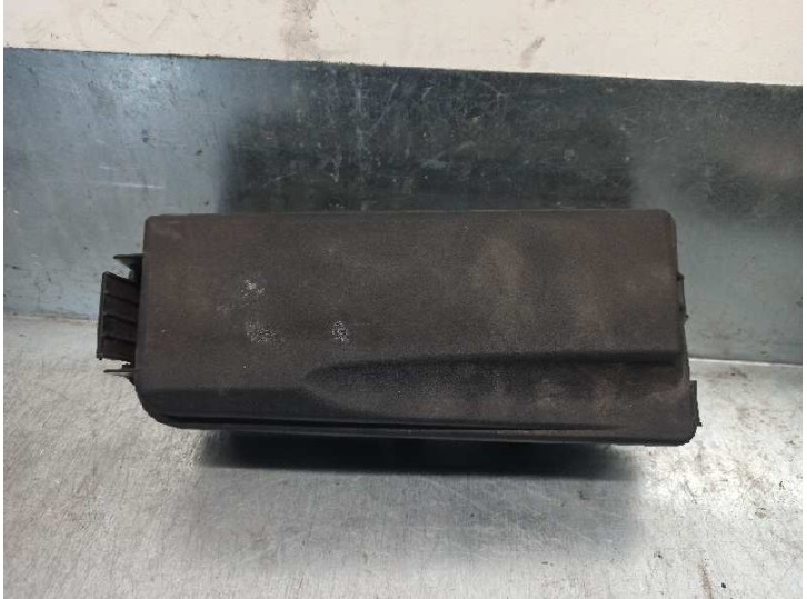 Recambio de caja reles / fusibles para opel vectra c berlina 1.8 16v cat (z 18 xe / 2h9) referencia OEM IAM 13112917 
