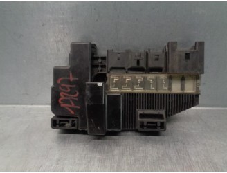 Recambio de caja reles / fusibles para suzuki grand vitara jb (jt) 1.9 ddis turbodiesel referencia OEM IAM 3674064J10  