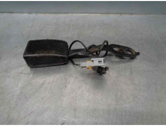 Recambio de enganche cinturon para peugeot 208 1.2 16v vti referencia OEM IAM 96831772XX  