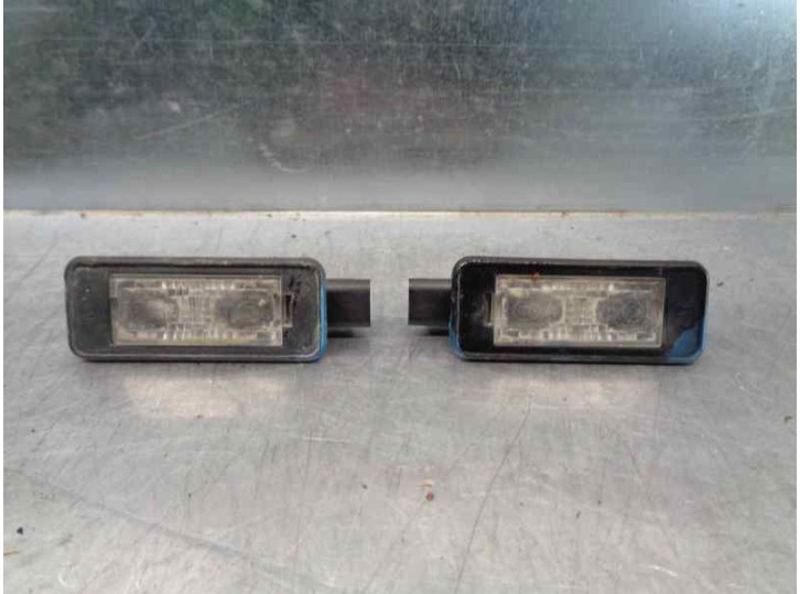 Recambio de piloto matricula para peugeot 208 1.2 16v vti referencia OEM IAM 9682403680 