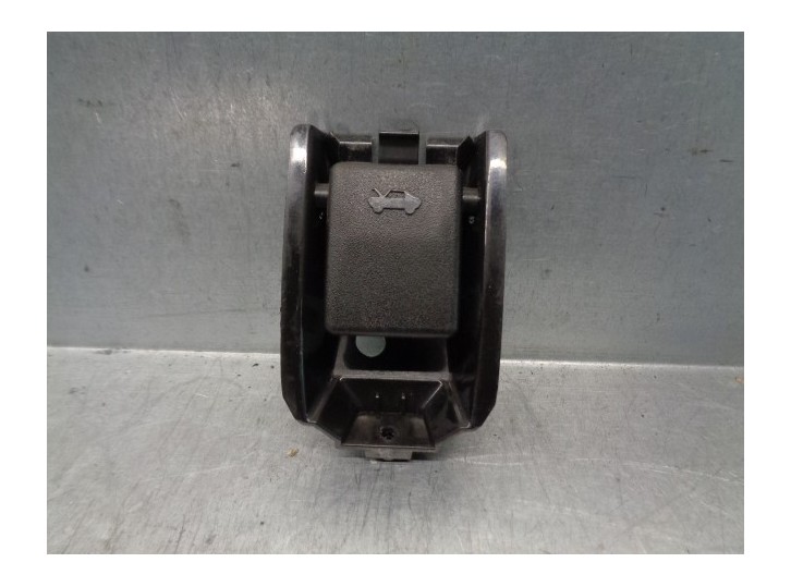 Recambio de cerradura capot para suzuki grand vitara jb (jt) 1.9 ddis turbodiesel referencia OEM IAM 8211065J01  