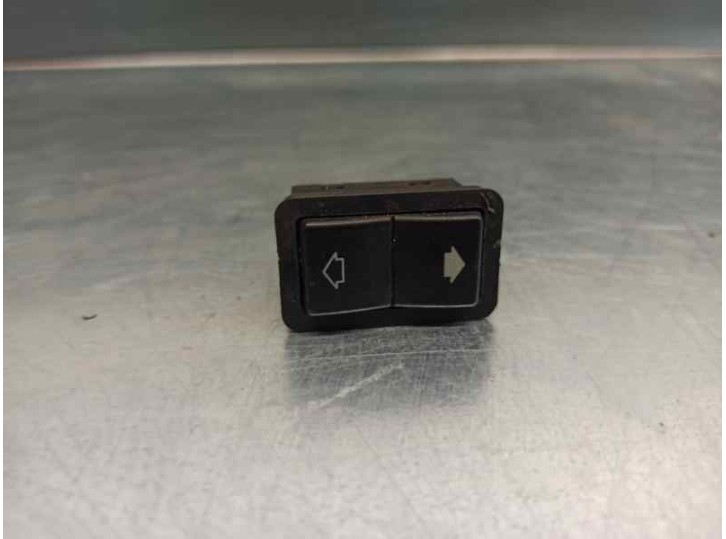Recambio de mando elevalunas delantero derecho para bmw serie 7 (e38) 725tds referencia OEM IAM 8368974 