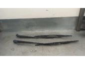 Recambio de brazo limpia delantero derecho para dacia logan mcv 1.5 dci diesel cat referencia OEM IAM 820062437 